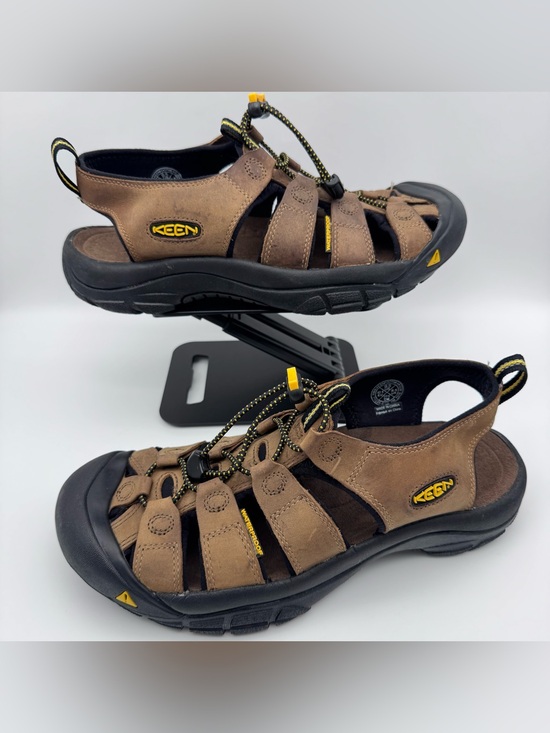 Keen newport H2 mens size 9.5 shoes brown leather waterproof athletic sandals Keen Newport H2 Waterproof Bison Brown Leather Sport Hiking  main image 2